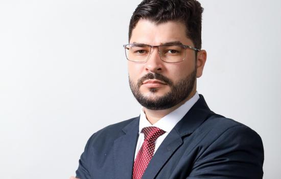 O Instituto da Legítima Defesa como uma excludente  de Ilicitude - Danilo Macedo Advocacia